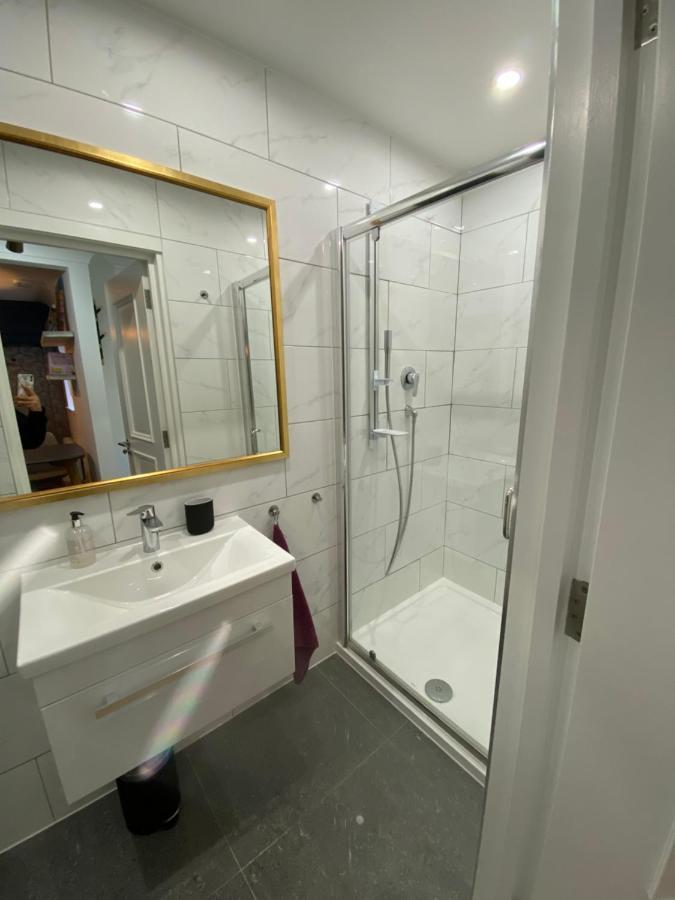 Stylish 1-Bed Studio لندن المظهر الخارجي الصورة